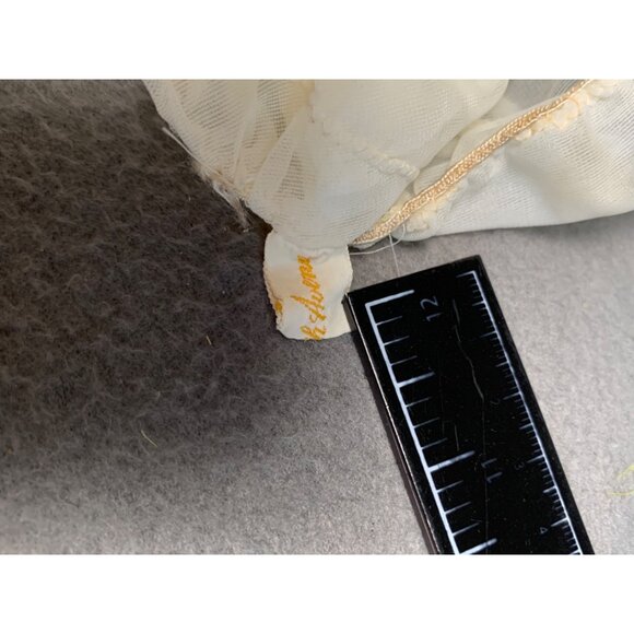 Vintage Womens Ivory Ruffled Sleeping Cap - Picture 5 of 14